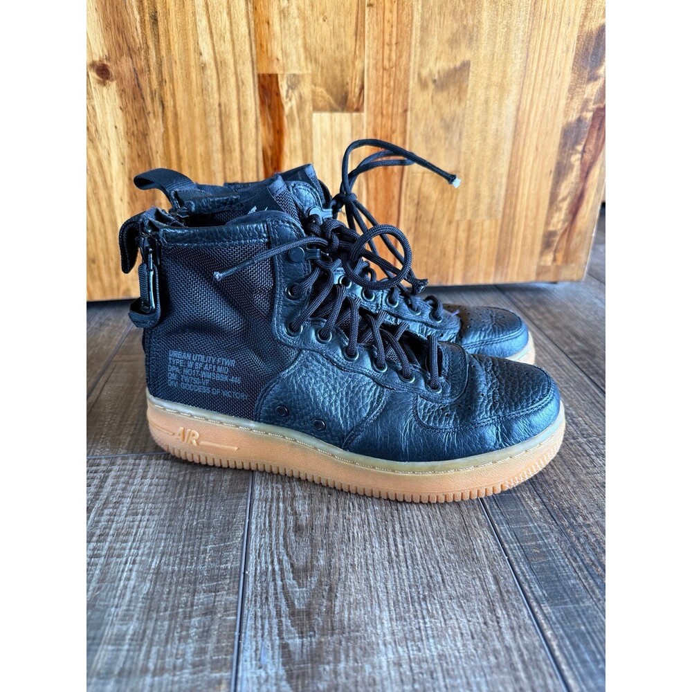Women’s Nike 2017 SF Air Force 1 Mid Sneakers Sz. 7 Black & Gum